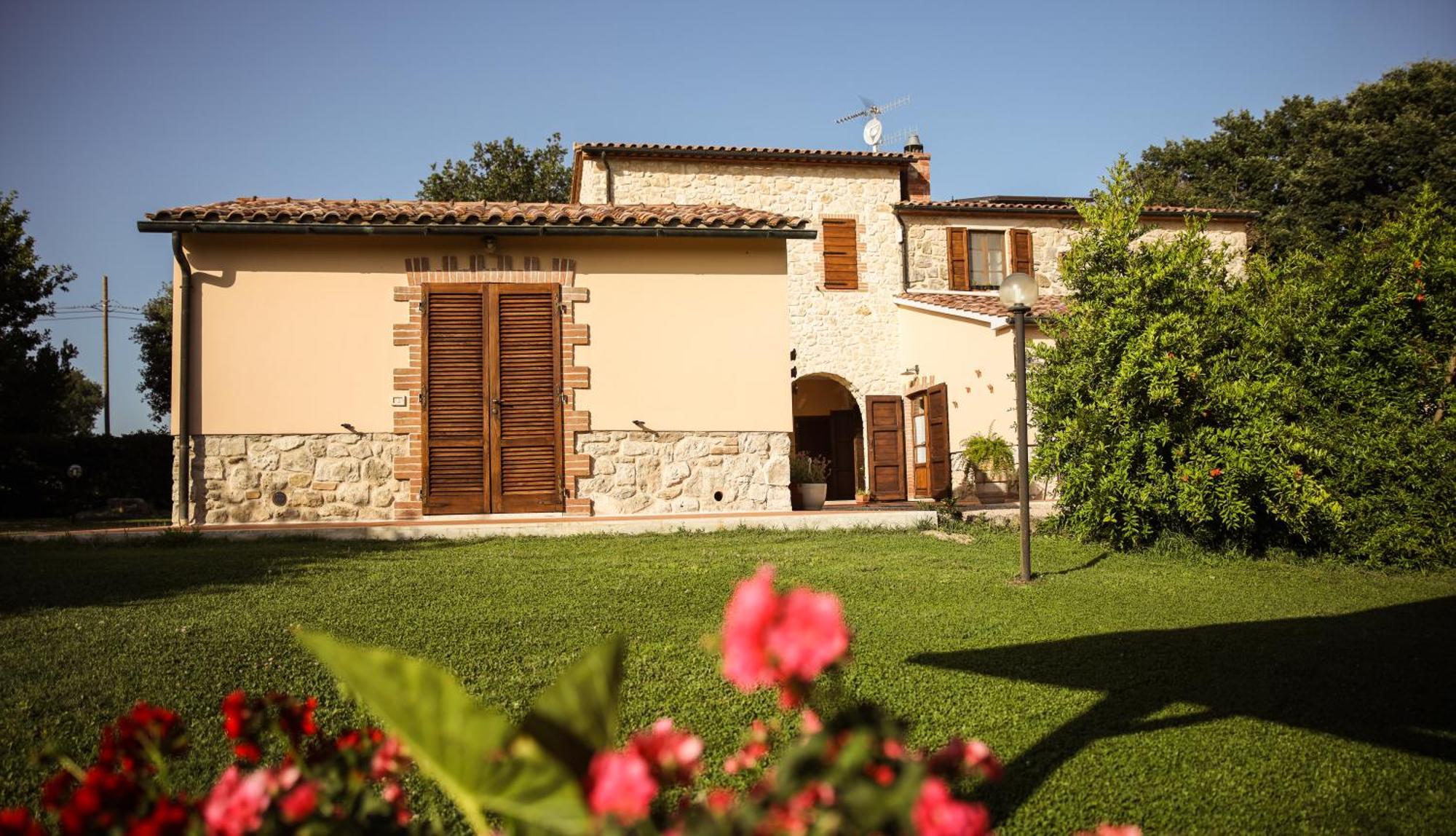 Agriturismo La Vecchia Quercia Монтемерано Экстерьер фото
