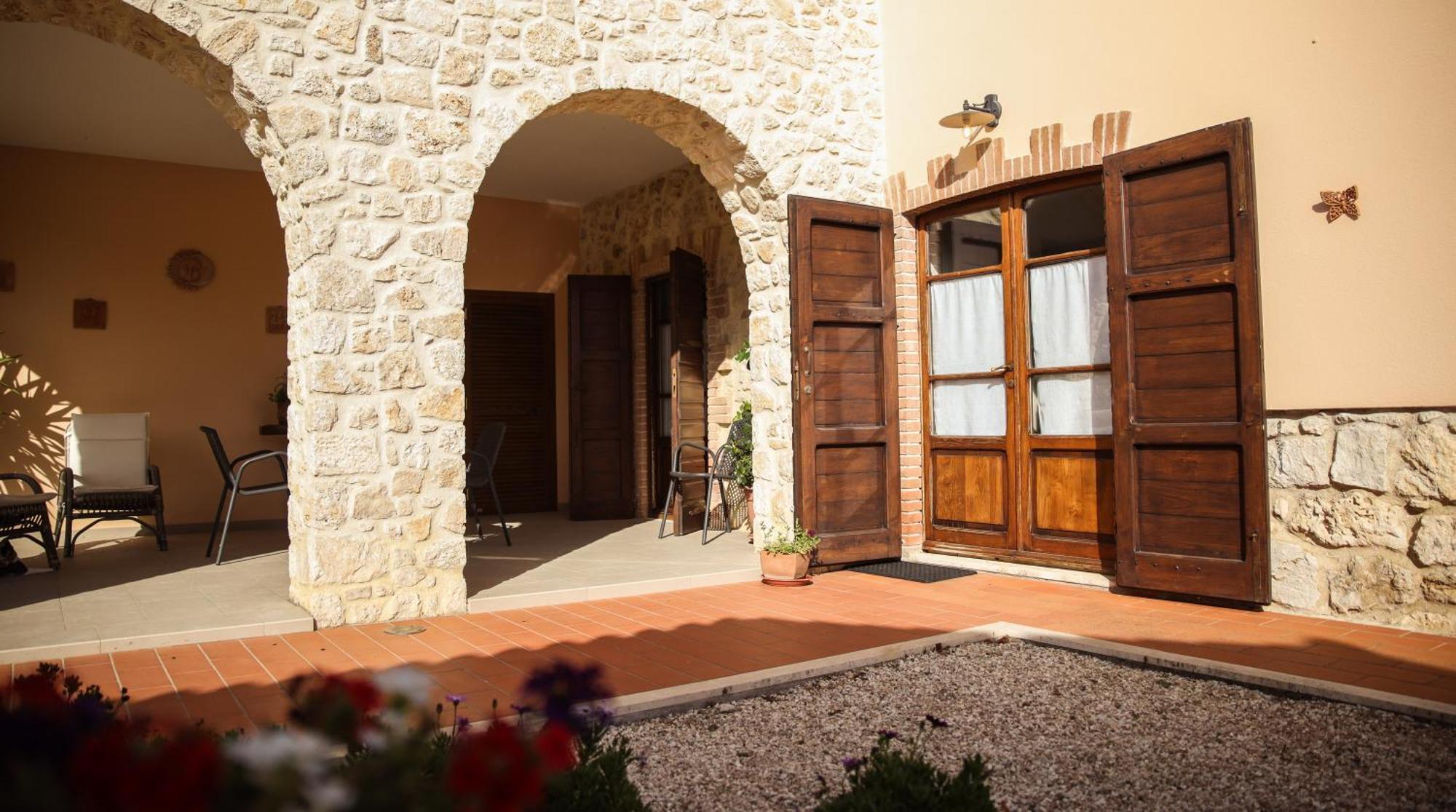 Agriturismo La Vecchia Quercia Монтемерано Экстерьер фото