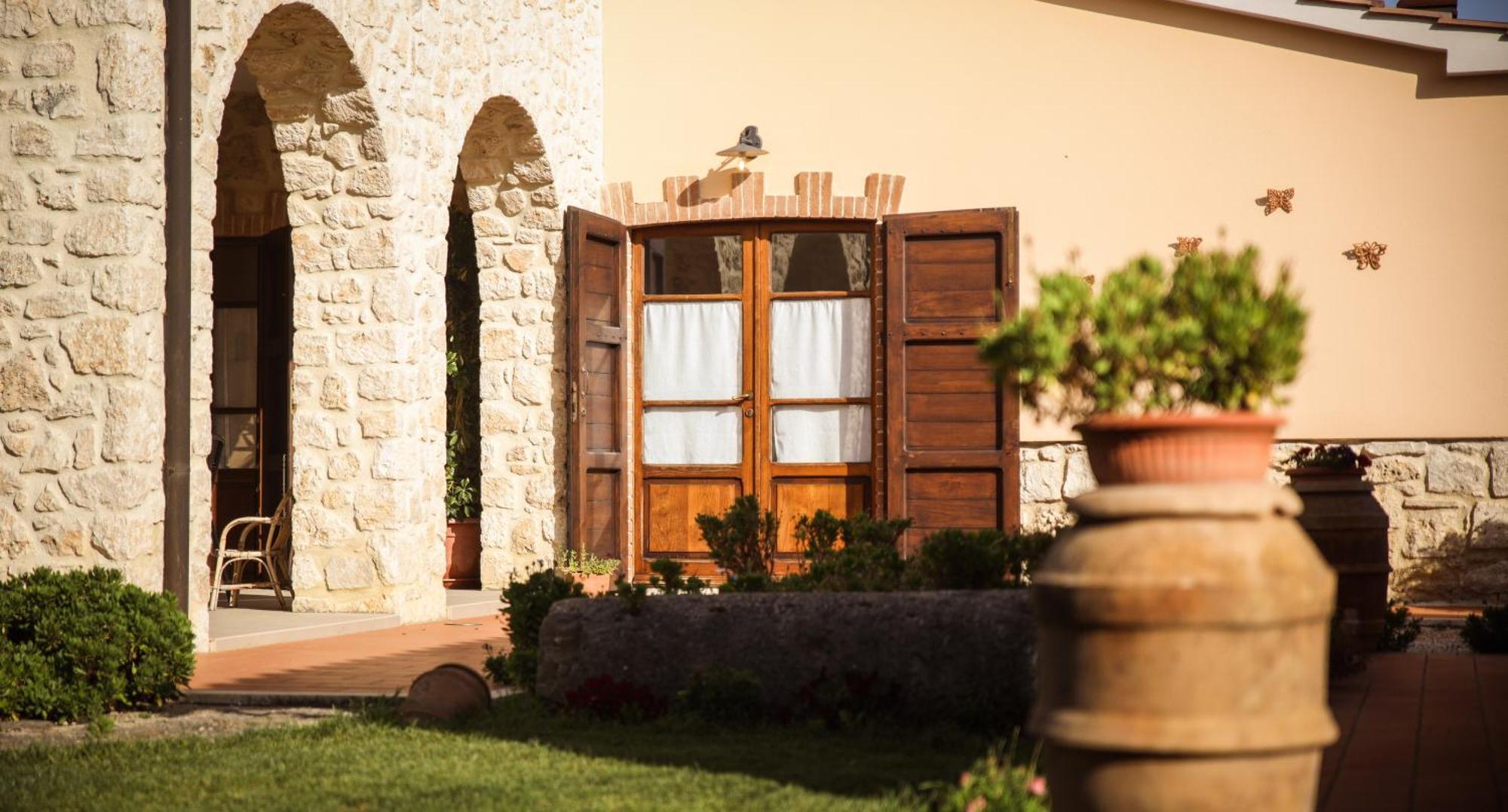 Agriturismo La Vecchia Quercia Монтемерано Экстерьер фото